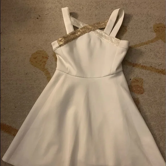 Gorgeous sz 10 Hanana Banana black label girls dress cris cross top with sequins